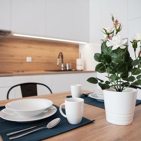 Unique 3City Apartments - Grey Apartment Гданьск Экстерьер фото