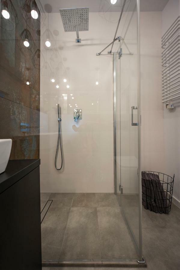 Unique 3City Apartments - Grey Apartment Гданьск Экстерьер фото